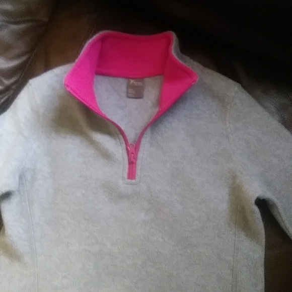 Girls old navy active pullover - Picture 2 of 3
